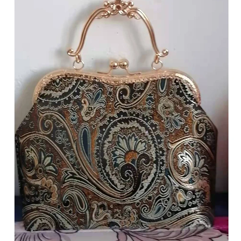 Chain Women Shoulder Crossbody Bag lock Shell Bags Vintage Designer Bag Pure Handmade Wedding Chic Lady Women's Handbags
