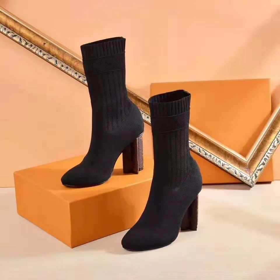 

2019 sexy woman shoes in autumn and winter Knitted elastic boots luxury Designer Short boots socks boots Large size 35-42 High h