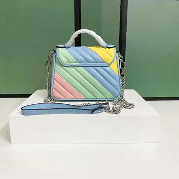 

The mini bag has a soft structure.Use cowhide.Very beautiful beautif