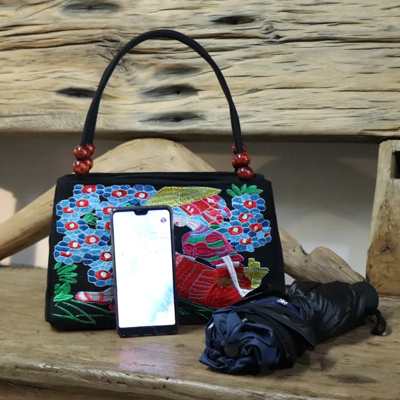 New Fashion Embroidery Women Small handbags National Floral Embroidered Lady Top-handle bags Single-layer Beading Falp Carrier