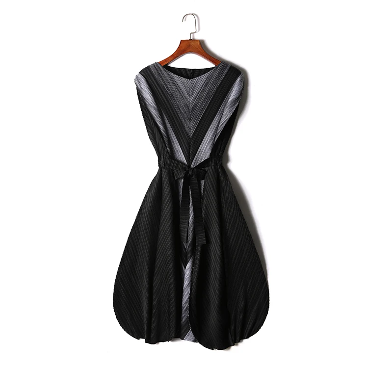 Changpleat новые женские платья с принтом Miyake плиссированные модные дизайнерские свободные большие размеры v-образным вырезом ТРАПЕЦИЕВИДНОЕ женское платье Tide 99 - Цвет: see chart
