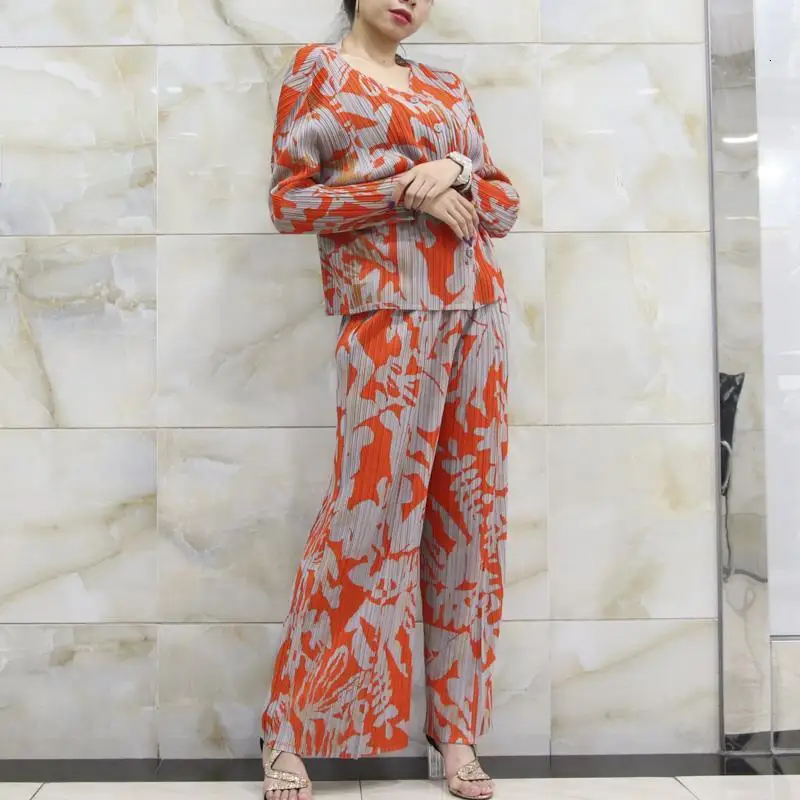 

LANMREM 2020 New Autumn Retro Women's Printing Casual Pleated Round Neck Single-breasted Jacket Wide Leg Pants Suit PC139