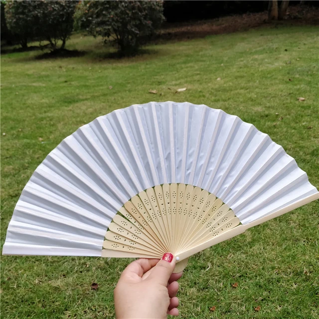 Abanico de mano plegable de madera con grabado personalizado, abanico  plegable de madera, decoración de fiesta de boda, recuerdo de regalo  nupcial, 50 unidades - AliExpress