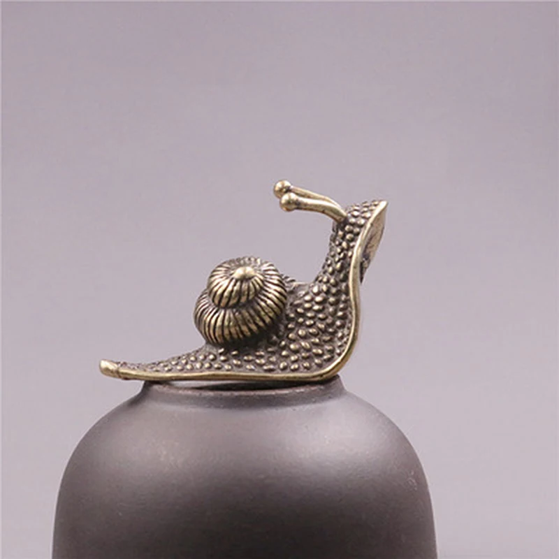Brass Mini Snail Statue Home Decoration Desk Living Room Tea Room Antique Brass Tea Art Pet Collection Creative Home Decorations ornament crafts,miniature figurines,miniature ornament,resin crafts,dragon statue,wooden figurine crafts,glass fruit pendants,desk decor