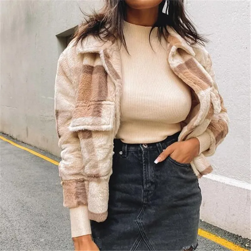 

Winter Loose Warm Woolen Short Jacket Women Plus Size Streetwear Outwear Elegant Big Pocket Party Shopping Button Coat
