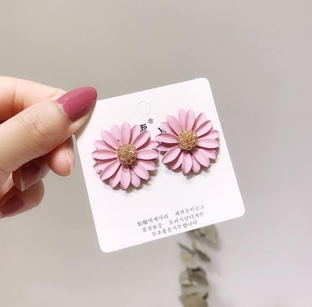 Cute Small Daisy Flowers Stud Earrings For Women Korean Sweet crystal Flower Earring Girls Fashion Elegant Jewelry