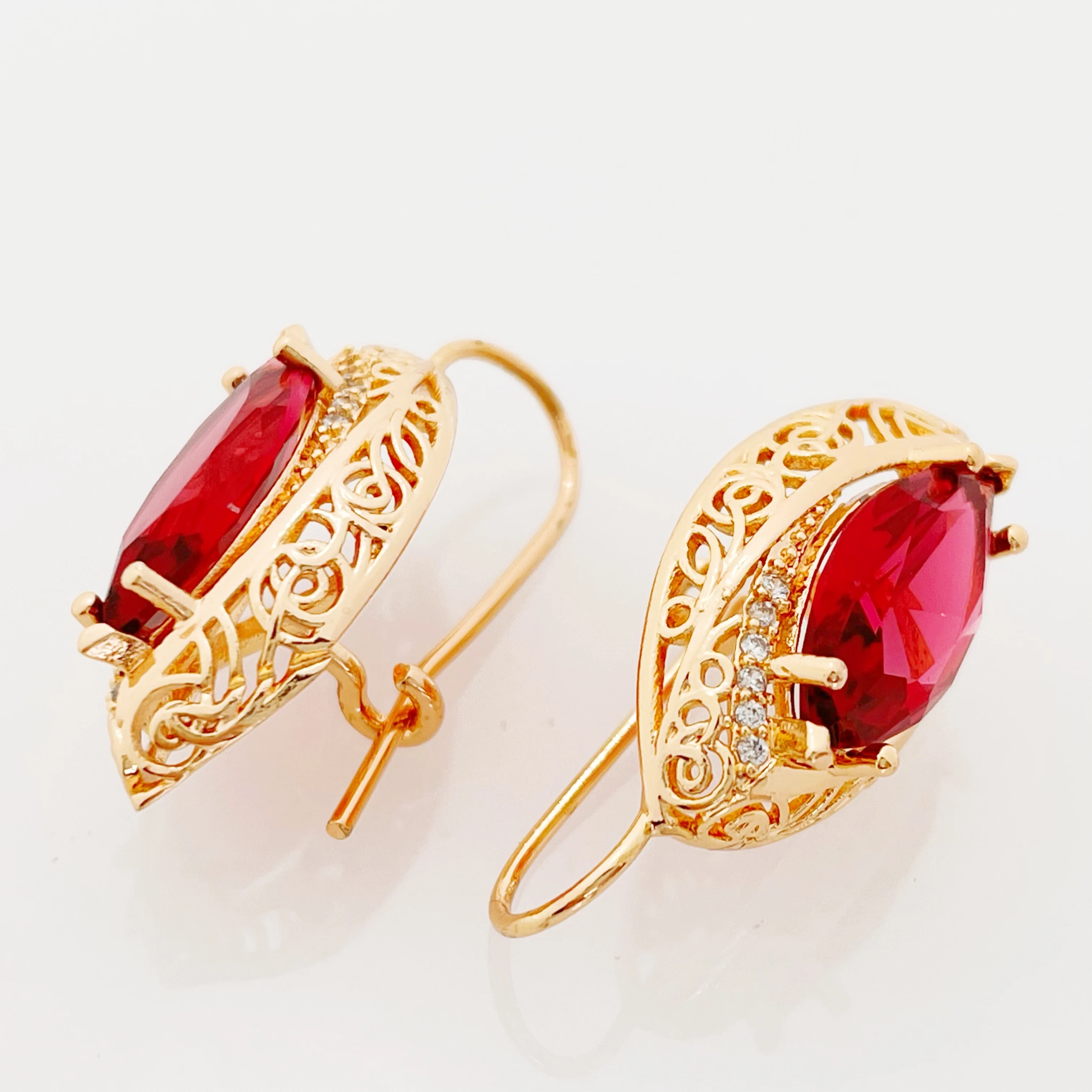 New Long Unique Carved Weaving Rhombus Red Natural Zircon