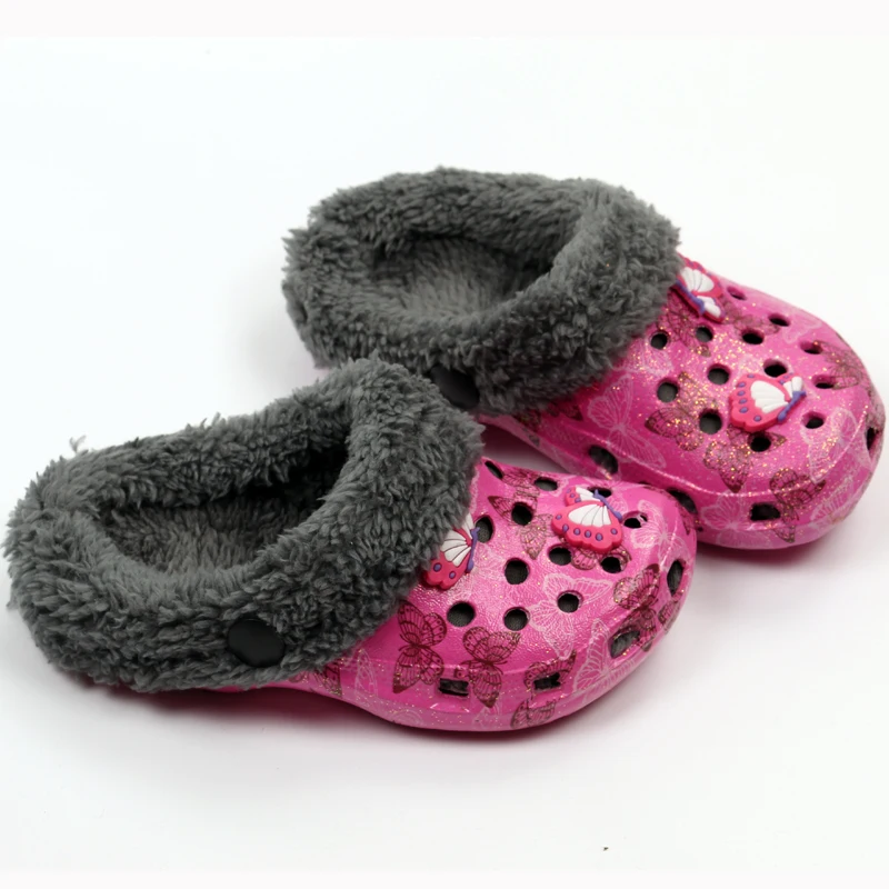 Зимние башмаки для девочек; теплая меховая Детская домашняя обувь; домашние тапочки с дырками; утепленные хлопковые тапочки для девочек; броши в виде бабочек