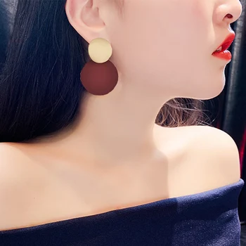 

Trendy black round metal earring for women shiny gold smooth long drop earrings 2020 fashion statement jewelry drop earrings