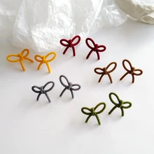 Новинка зимы, серьги, ювелирные изделия, милые, романтические, минималистичный стиль, геометрический бант, флокированные серьги-гвоздики для женщин, аксессуары