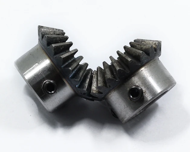 1pc Bevel Gear 3M 20Teeth inner hole 15/16/17/18/19/20/22 /24/25/28mm gear 90 degrees meshing angle Steel Gears Screw Hole M5
