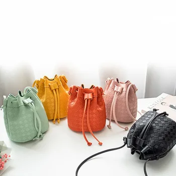 

Korean Style Rhombic Drawstring Messenger Bag Fashion Chic Solid Color Women Candy Color PU Leather Bucket Bagp