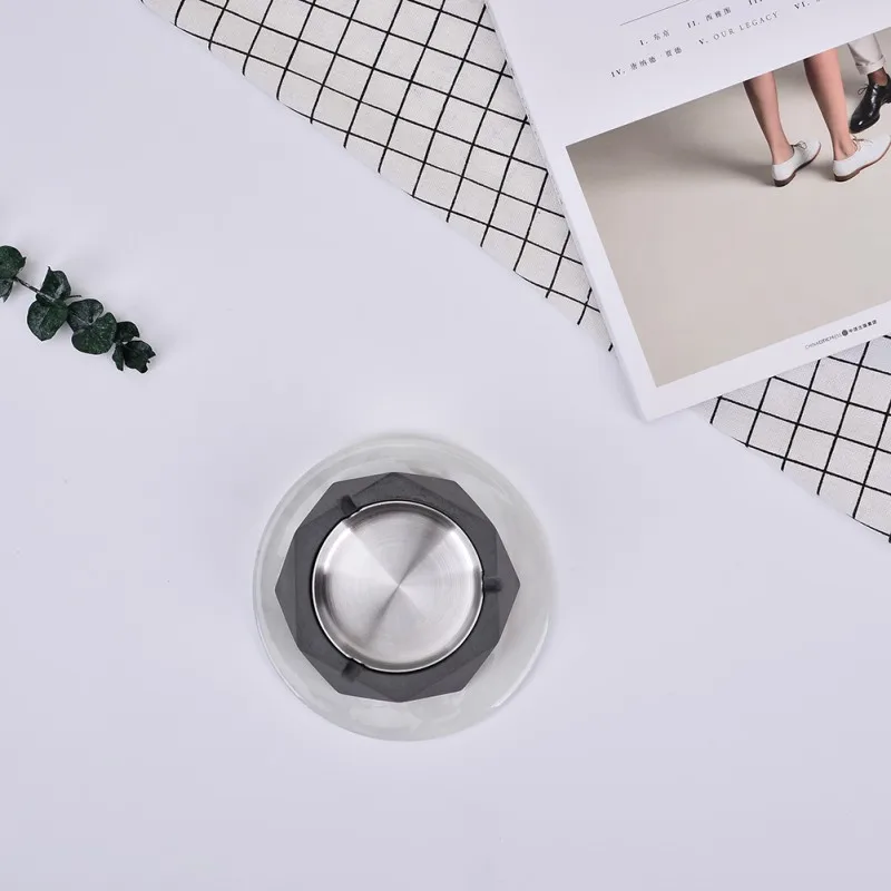 Stainless Steel Liner Cement Cigarette Ashtray Concrete Geometric Ash Tray with Lid for Indoor or Outdoor Use Patio Home Decor
