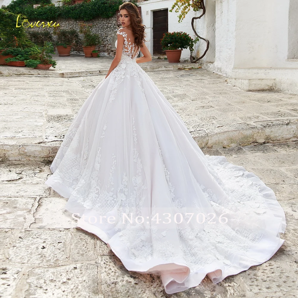 Loverxu Свадебные платья трапециевидной формы, нежные Аппликации, рукав-крылышко, пуговица, кружевное платье невесты, свадебное платье с соборным шлейфом размера плюс