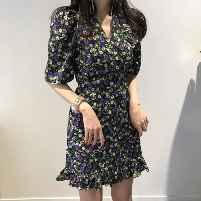 

VICONE Chic retro v-neck floral skirt cultivate one's morality show thin hubble-bubble sleeve skirt