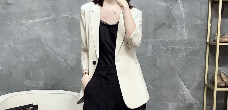 

Handsome Simple Commute Temperament Xingyue Brilliant One Grain Buckle Seven Points Sleeve Small Suit Coat Suit Female