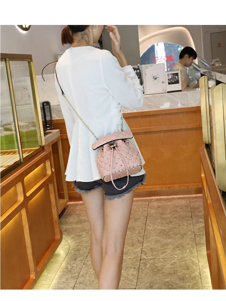 Мини сумки из овечьей кожи с цепочкой маленькие натуральной заклепками через