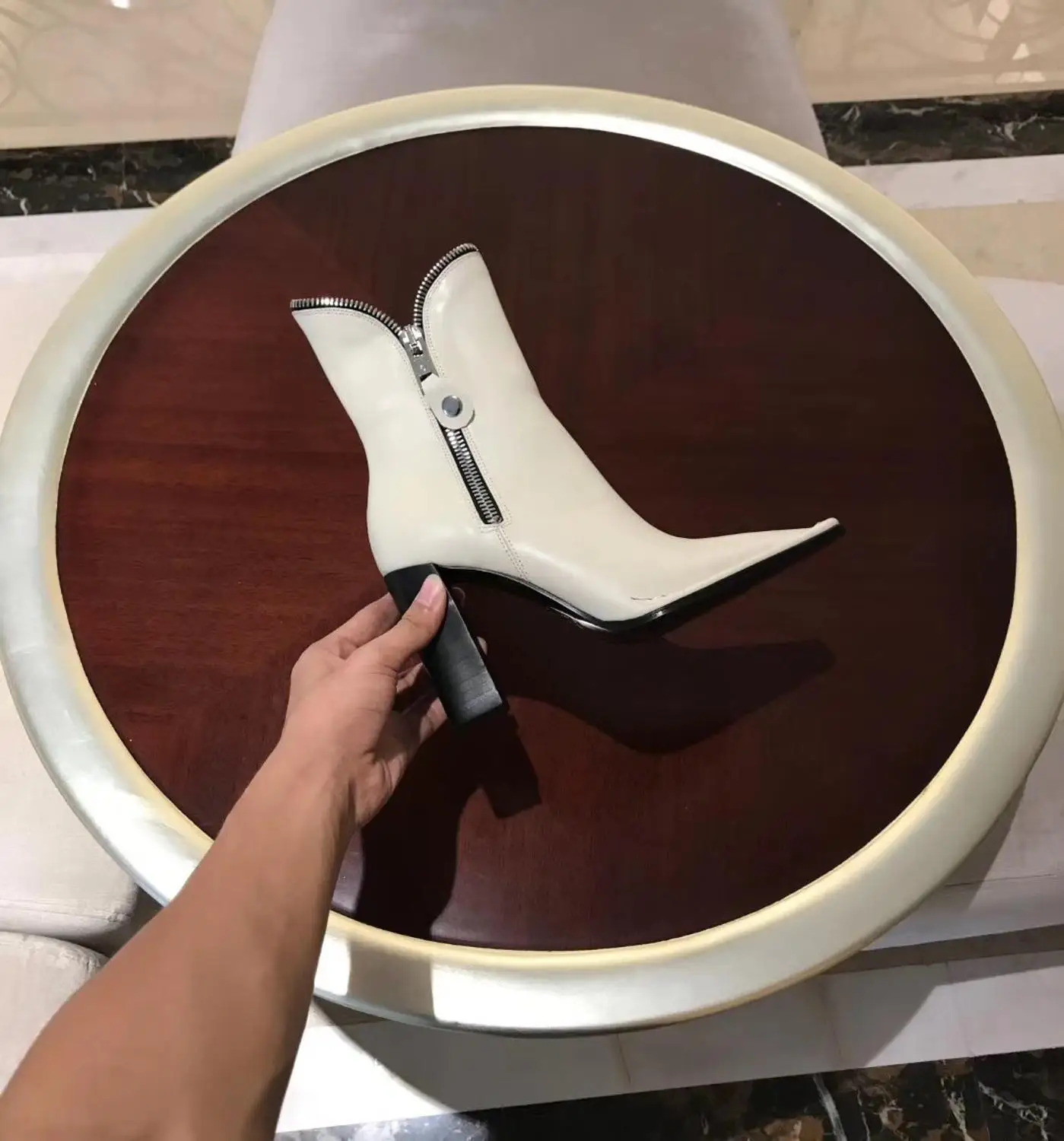Подиумные сапоги; женская зимняя обувь на высоком каблуке; Botas Mujer; кожаные ботильоны; Bota Feminina; женская обувь с квадратным носком; Zapatos De Mujer