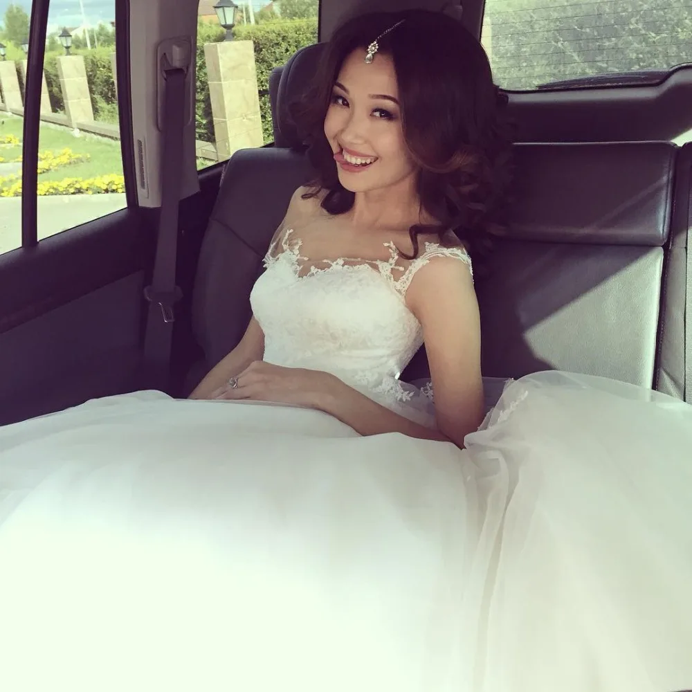

Elegant Puffy A-Line 2018 Sheer Top O-Neck Caps Sleeve Bride for Sale Princess bridal Gown mother of the bride dress