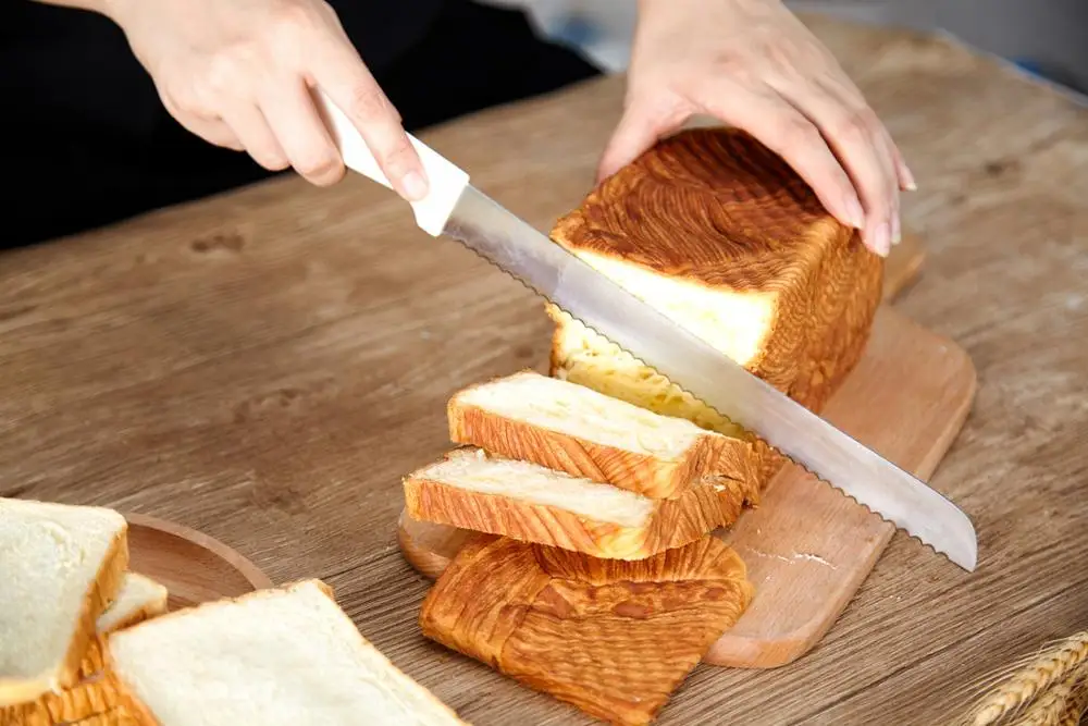 Bread Knife Stainless Steel Baking Pastry Supplies Cutter Kitchenware Serrated Design Blade Easy Cut Cheese |