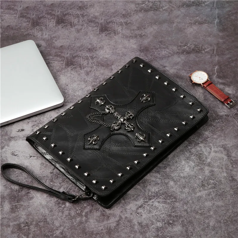 

Handbags men Korean wave society skulls rivet clutch bag European and American fashion