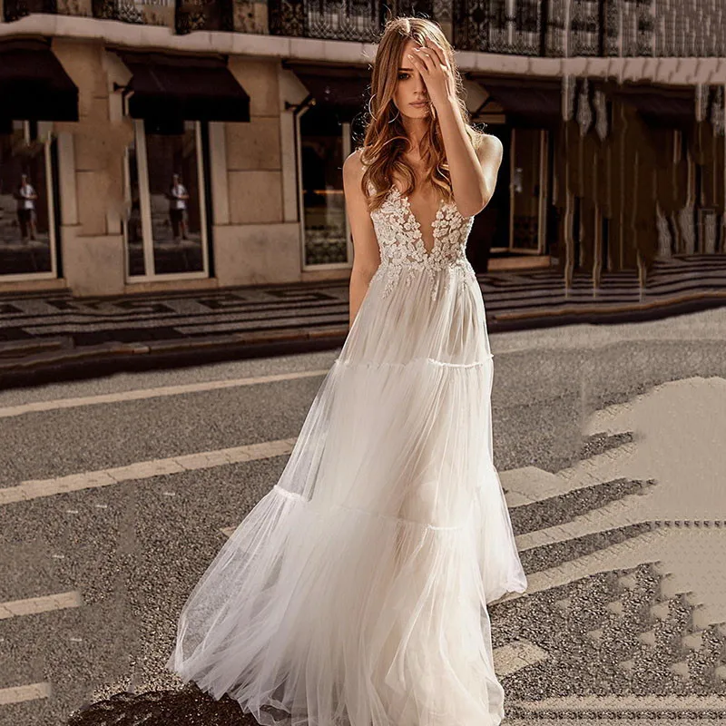 

Sexy Deep V-Neck Tulle A-Line Wedding Dress Backless Simple Beach Bohe Pleated Soft Bridal Gowns Backless Ladies Wedding Robe
