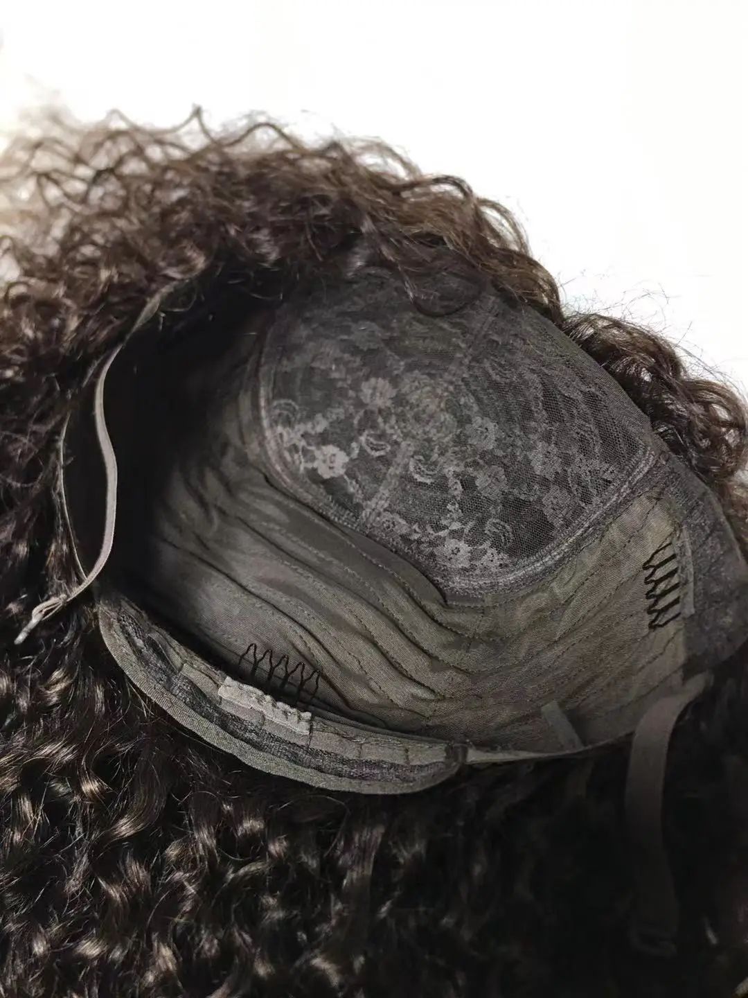 Рисунок 5 - Синтетические красивые вьющиеся