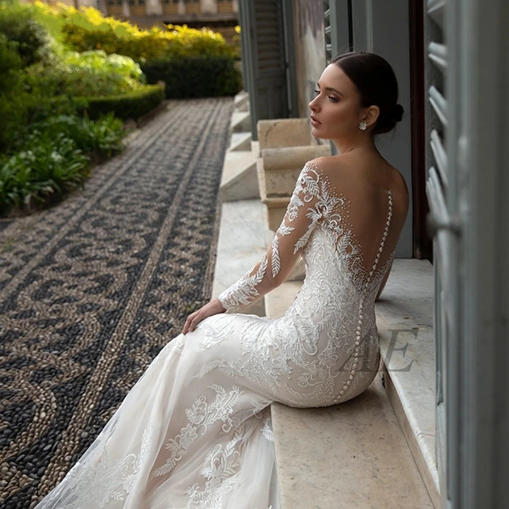 lace trumpet wedding dress with sleeves