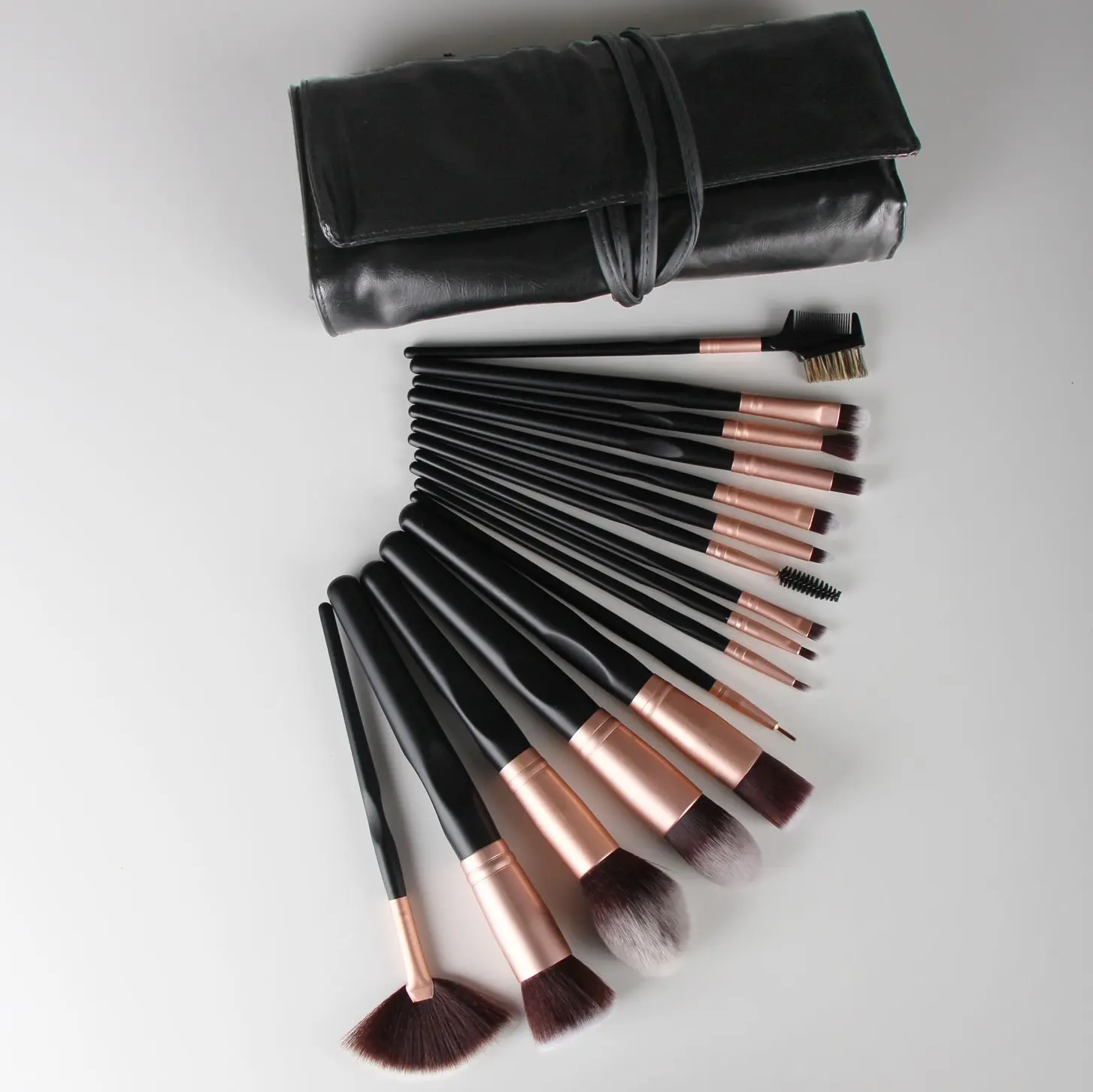 

Korean jia quan 16 Makeup Brush Set a Generation of Fat Creative Eye Shadow Blush Makeup Brush Groove Liquid Foundation Brush