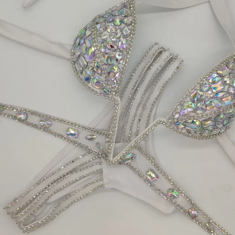 2020 venus vacation V collar rhinestone swimwear daimond bikini set push up swimsuit bling stones bathing suit 2020 venus vacation V collar rhinestone swimwear daimond bikini set push up swimsuit bling stones bathing suit