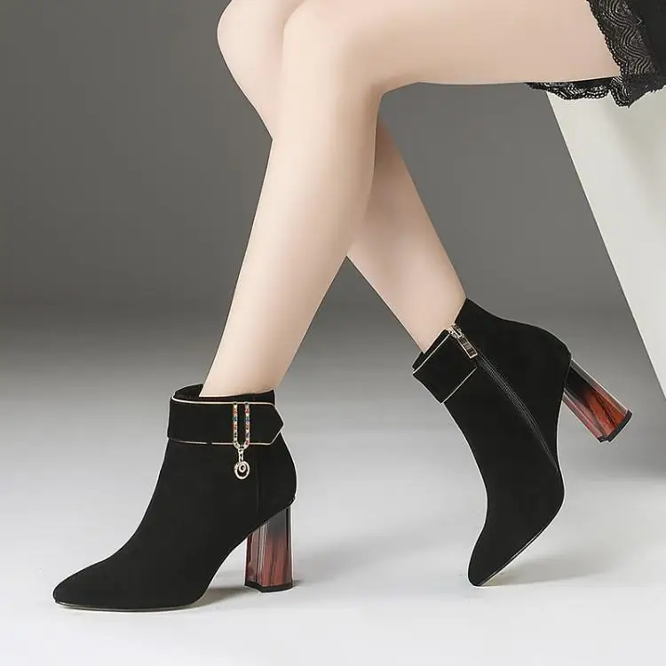 

Leather female round head pure color thick with short boots boots high diamond documentary shoes boots sheep wool