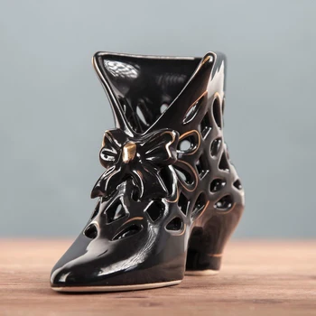 

Candy bowl "Shoe", black, cutting