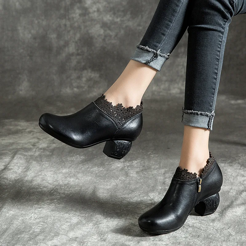 Женские кожаные ботильоны; весенняя обувь; коллекция года; женские Ботинки martin из натуральной кожи с вышивкой в стиле ретро на высоком каблуке 5 см; женская обувь черного цвета