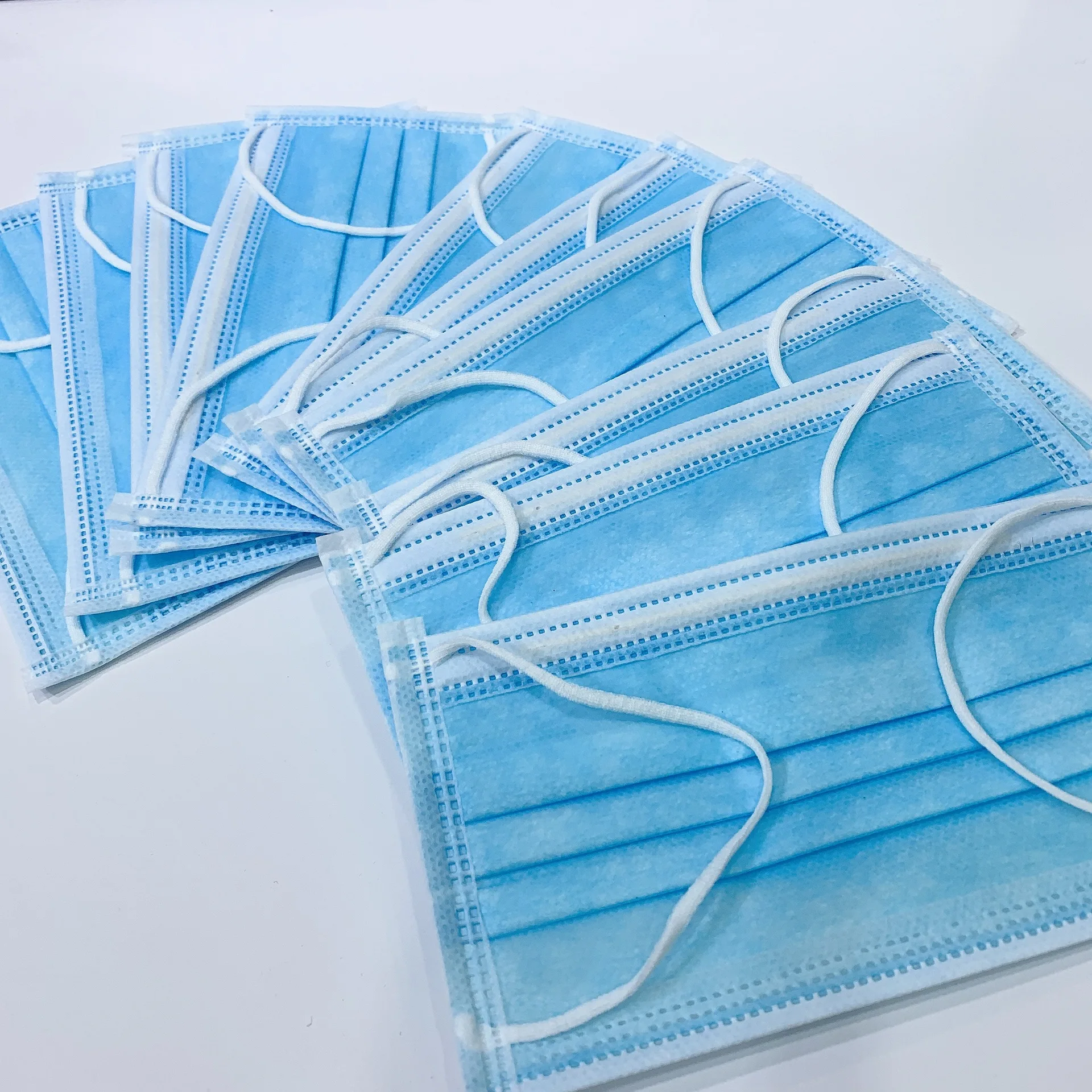 

100PCS per bag 4 layers Disposable Face Mouth Mask Anti Flu Non Woven Dental Bacteria Face Masks Anti Coronavirus mask N04075