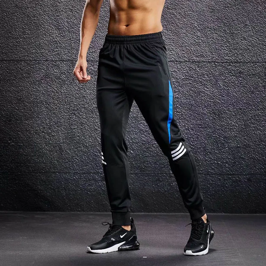 gym trousers with pockets