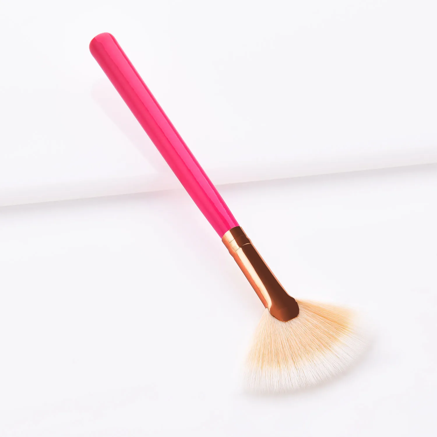 1pcs Professional Makeup Brushes Cosmetic Brush Wood Handle Powder Brush Fan-Shaped Makeup Brushes Set Cosmetics Tool