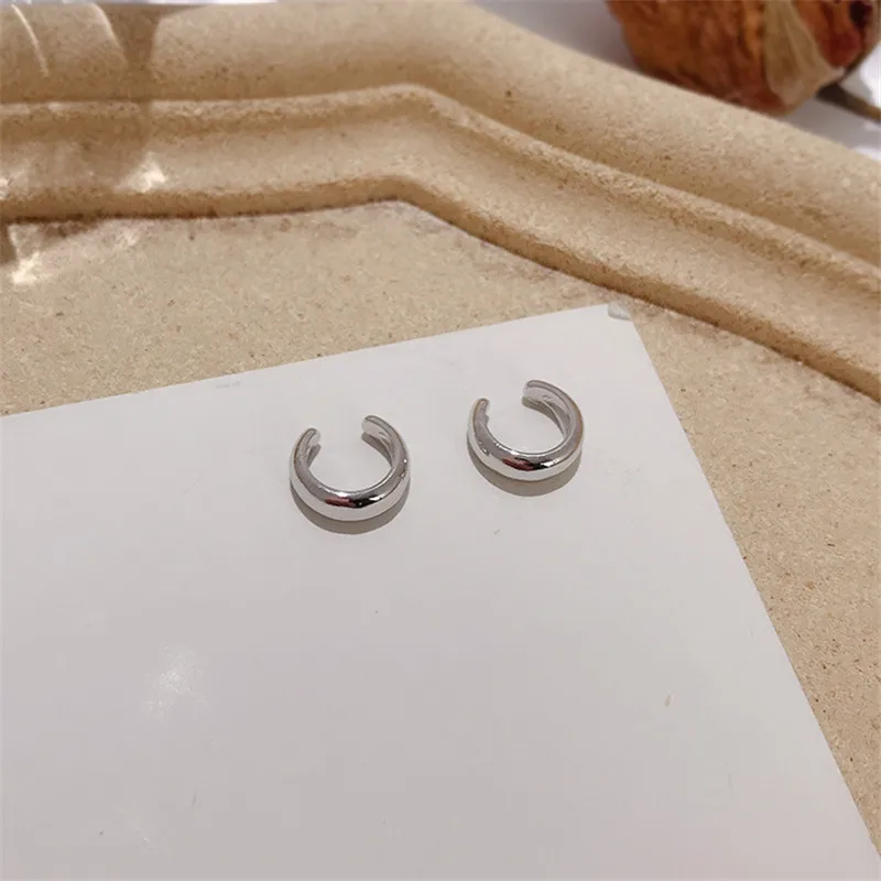 Vintage Simple U-shaped Ear Cuff Non Pierced Clip Earring Trendy Punk Antique Color Small Flower Carved Hollow