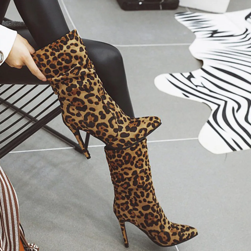Zapatos de mujer; женская обувь; новые модные ботинки; женские Модные леопардовые туфли с острым носком на высоком каблуке; Полусапоги