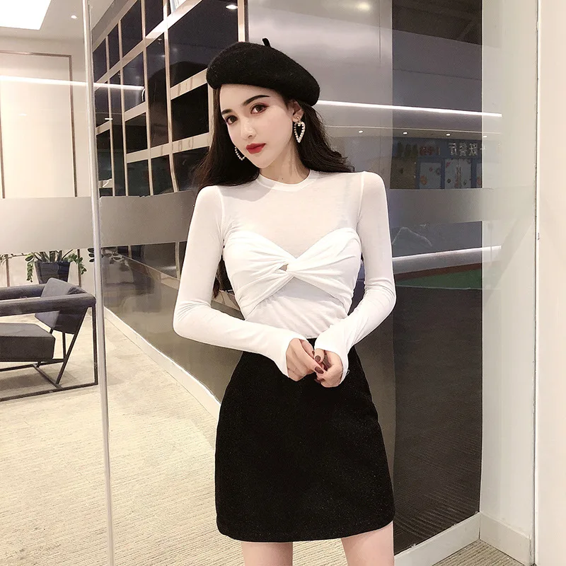 

2019 Spring And Autumn New Style Fashion T + Sexy Black And White with Pattern Skirt + Solid Color Headscarf