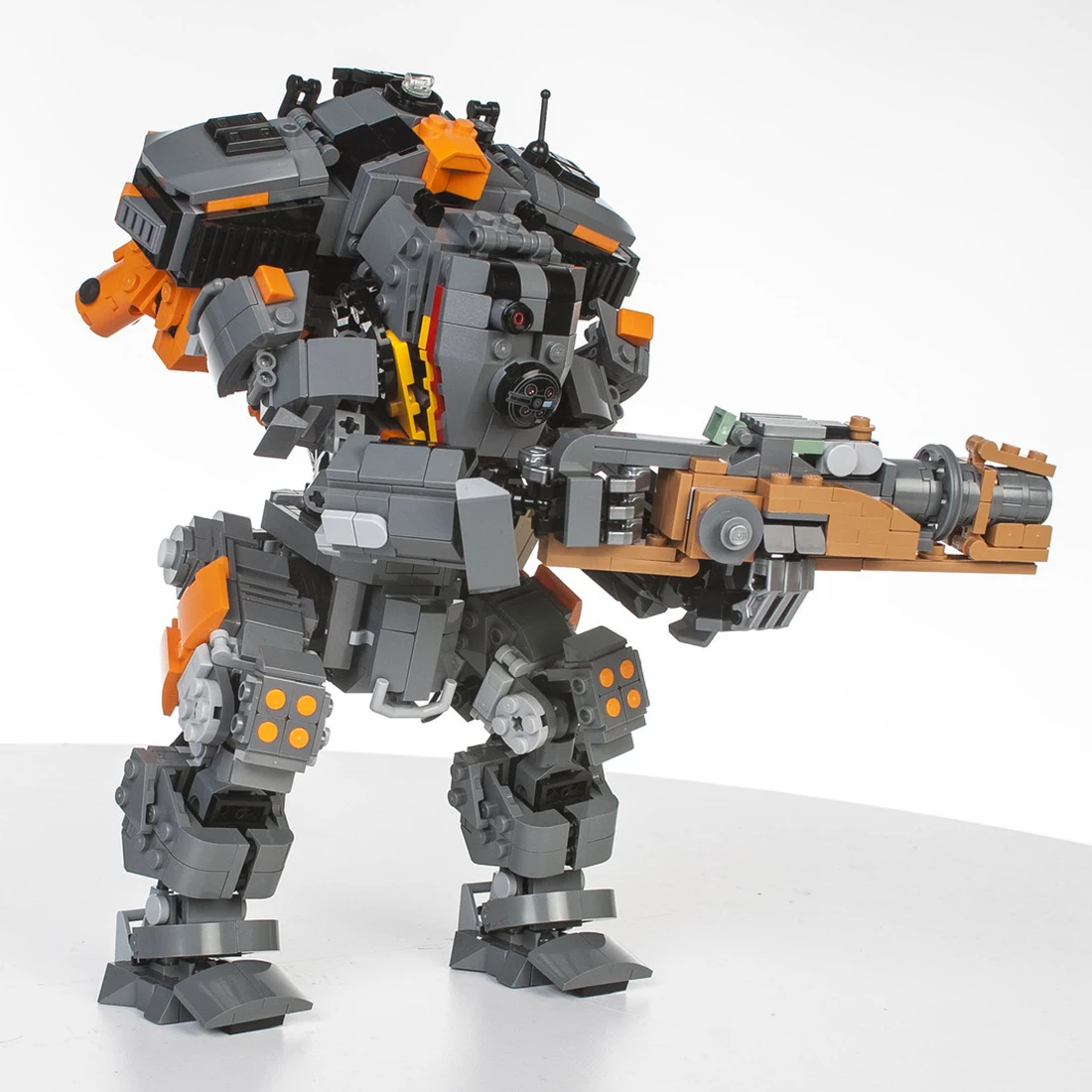 

1404Pcs STEM MOC Flame Mecha Bricks Small Particle Building Blocks Educational Toy Set with Blaster