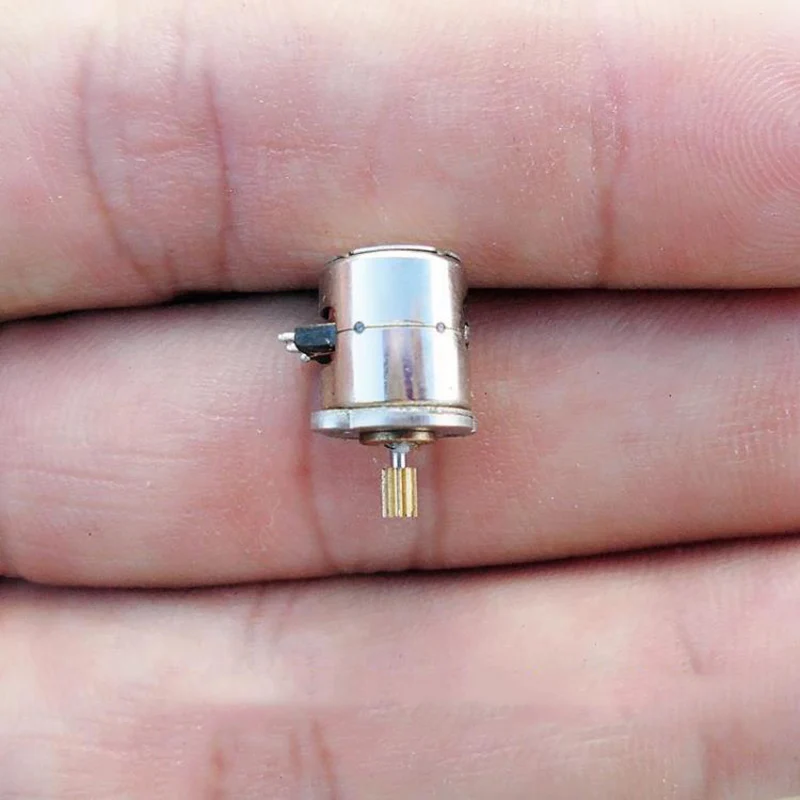 

DC 8mm 2-phase 4-wire Micro mini Stepper Motor 8mm*9.5mm Mini Stepping Motor Copper Gear DIY Digital Camera