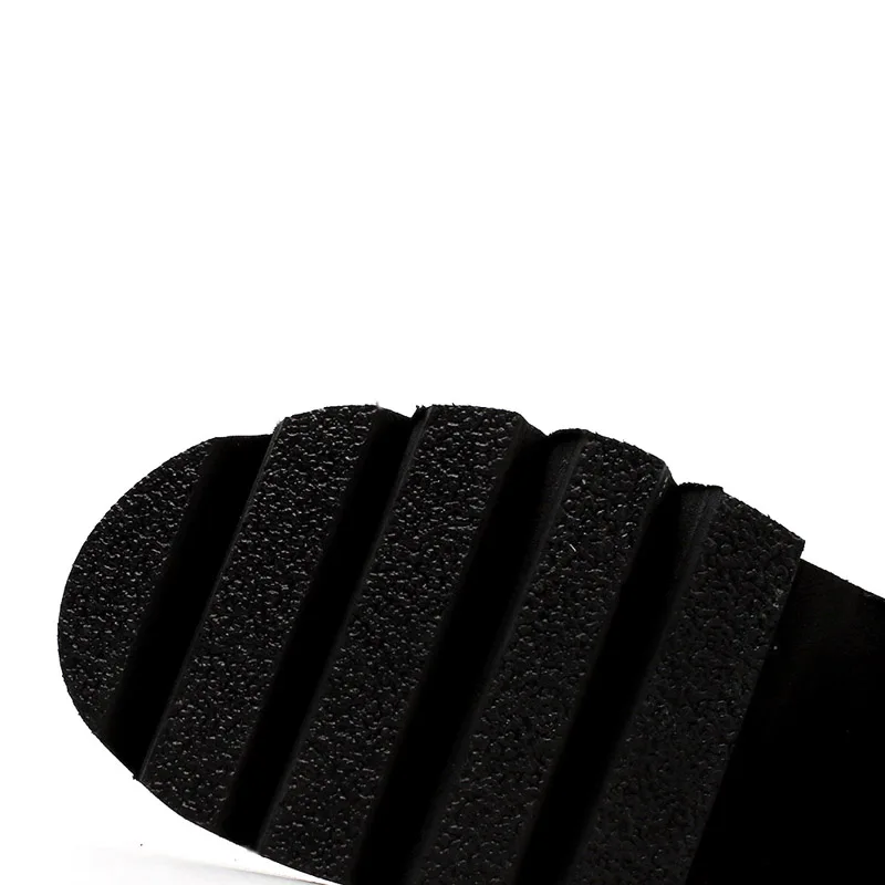 3F8A5658
