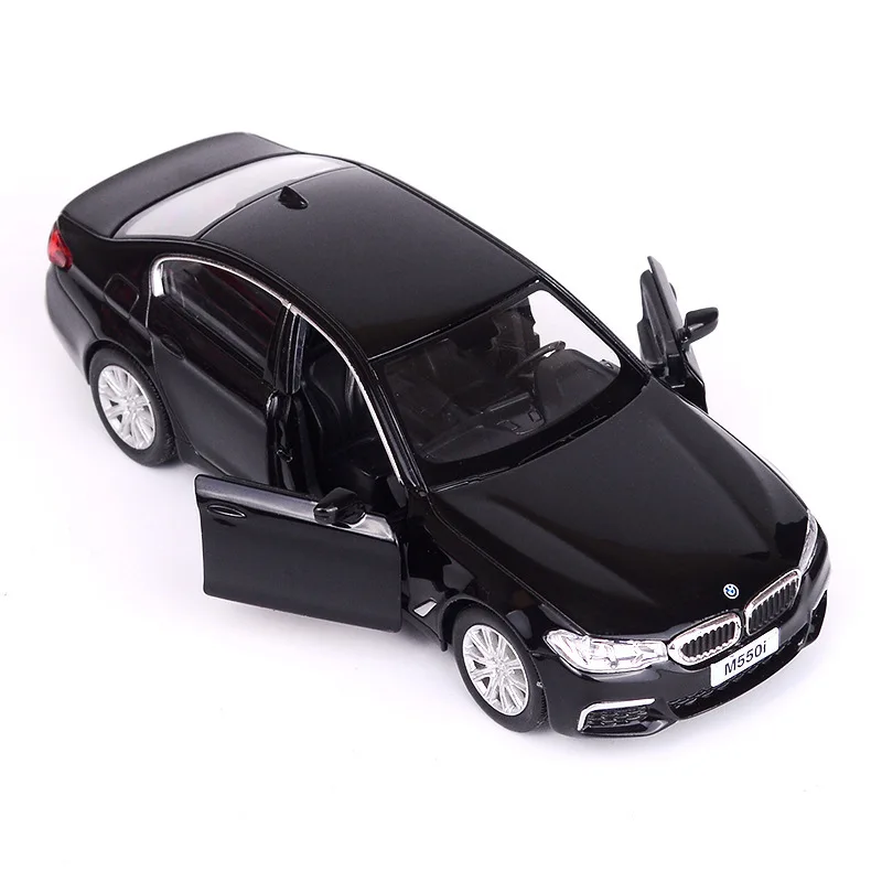 Имитация 1/36 литья под давлением металлическая модель автомобиля BMW M550 Коллекция