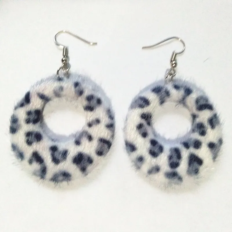

Fashion Cloth Art Earrings Silver Round Leopard Point Earrings Women Drop Earrings Jewelry Ear drop Personality Hoop Earrings