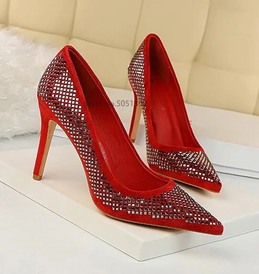 Sequined Bling Woman Pump 10