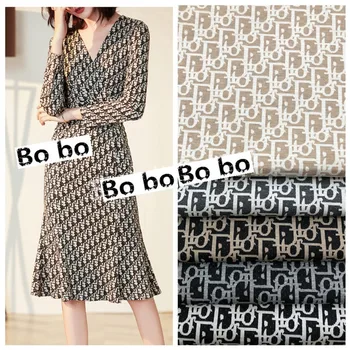 

Knitted yarn-dyed jacquard trouser fabric for dress dress and children's wear