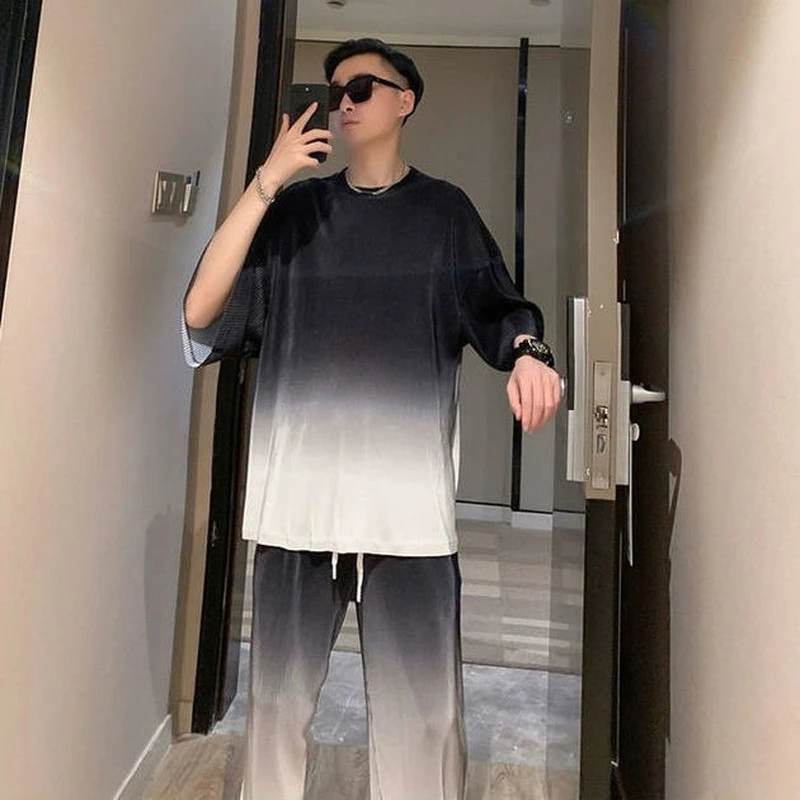 Men Outfit Set 2021 Summer New Men's Casual Loose Two-piece Korean Trend Handsome Gradient Ice Silk Casual Suit Men mens matching sets