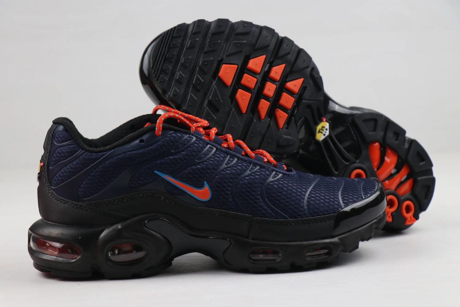 Nike Air Max Plus TN мужские кроссовки Новое поступление удобные амортизирующие спортивные кроссовки мужские# CQ6359