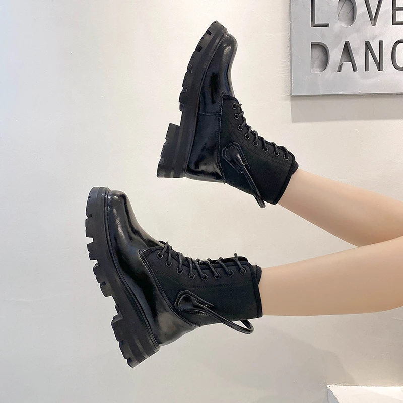 2022 Fashion New Thick-soled Boots Autumn and Winter Thin Section Breathable Middle Tube All-match Motorcycle Short Boots Women