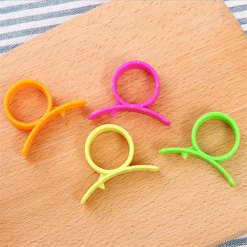 2pcs/set Orange peeler kitchen gadgets cooking tools peeler parer finger open orange peel orange device